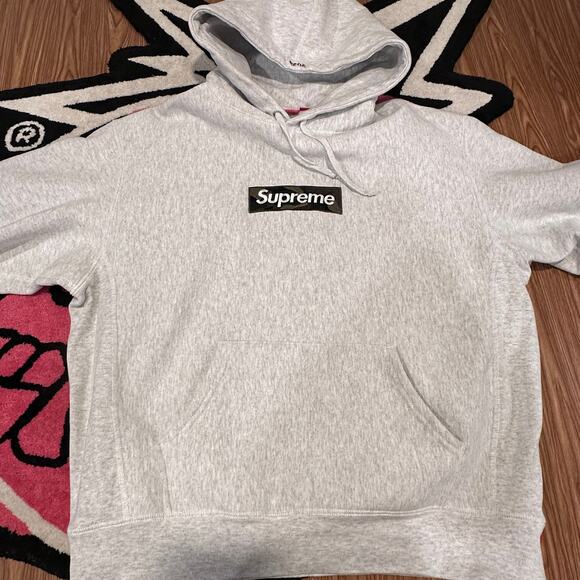 Supreme Box Logo Hooded Sweatshirt (FW23) Ash Grey - Size Medium - Lightly Used - Picture 3 of 11